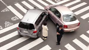 An image of an intersection car collision